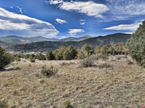 Gently Sloping Homesite with Views
