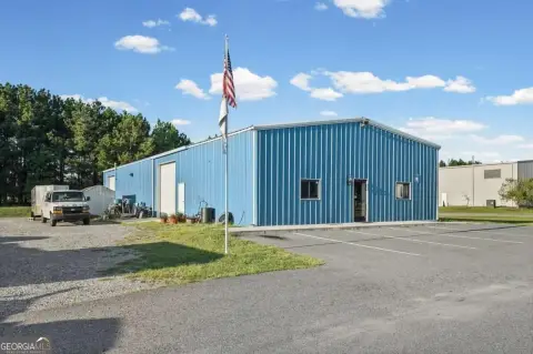 Manufacturing Warehouse with Spray Room