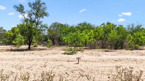Residential Lot in Del Rio
