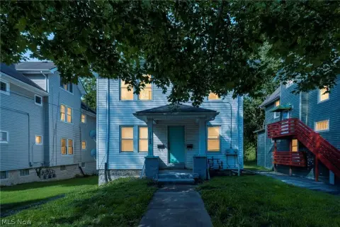 Two-Unit Duplex with Vacant Unit