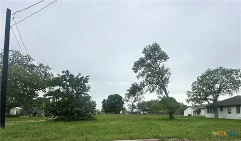 Residential Lot in Yoakum, TX
