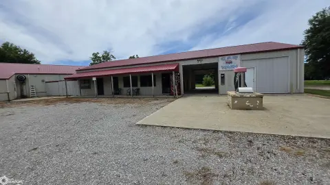 Convenience Store with Car Wash