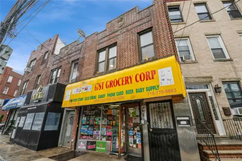 Woodside Retail/Office Space Available
