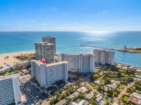 Renovated Unit in Harbor Inlet