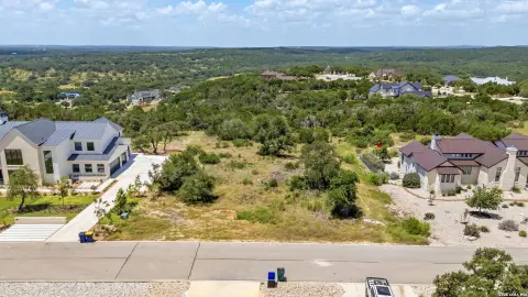 Guard-Gated Hill Country Homesite