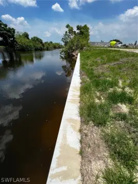 Cape Coral Canal Lot