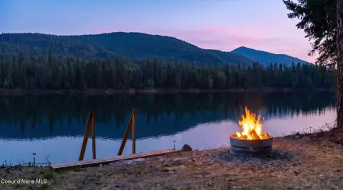Pend Oreille Riverfront Land