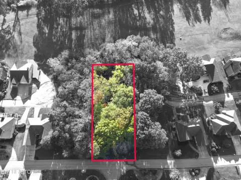 Residential Land in Royal Oaks