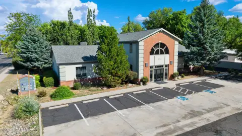 5-Unit Office Building