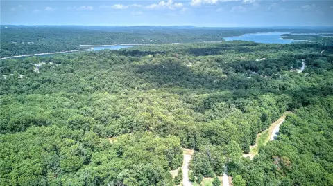 Land Parcel Near Beaver Lake