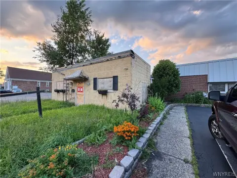 Commercial Land with Existing Structure