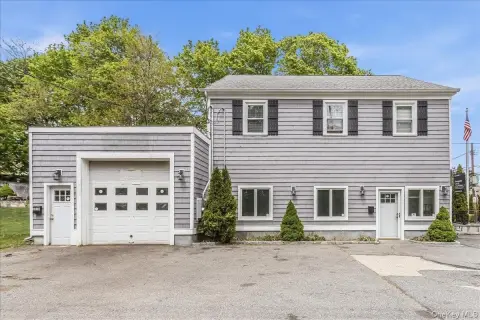 Locust Valley Commercial Flex Space