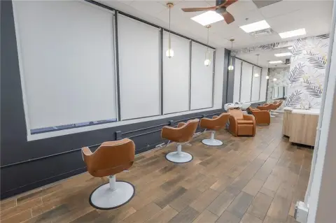 Salon Studio Coworking Space
