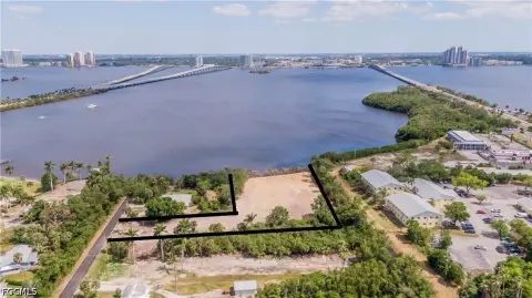 Caloosahatchee Riverfront Land