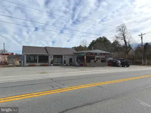 Mixed-Use Commercial Property with Home