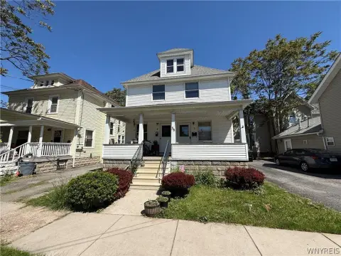 Well-Maintained Triplex Income Property