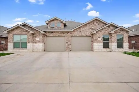 Leased Duplex with Garage