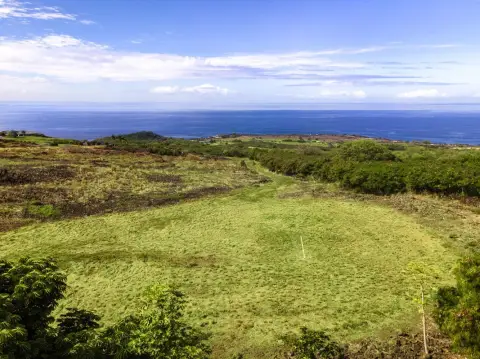 Hawaii Land with Golf Views
