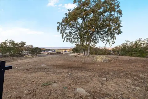 Eagle Point Estate View Lot