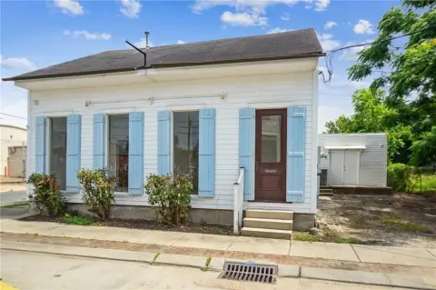 Corner Storefront Building