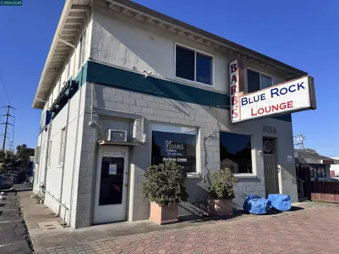 Mixed-Use Income Building