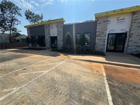 Medical Office Suite with Flexible Layout