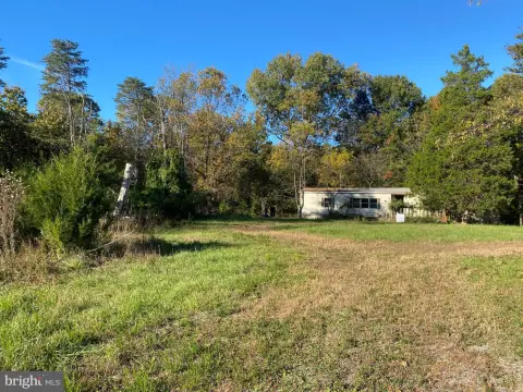 Spacious Land Parcel in Bunker Hill