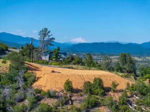 Redding Homesite with Sweeping Views