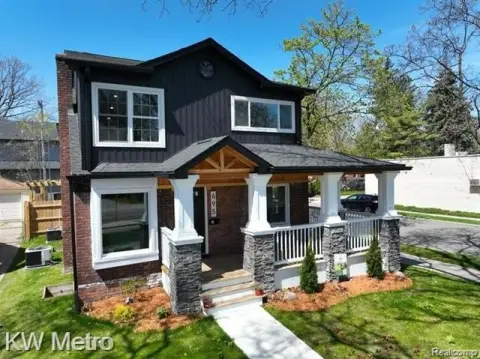 Mixed-Use Property in Ferndale, MI