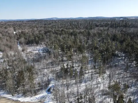 Expansive Land Parcel in Winterport