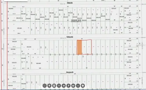 Residential Land in Interlachen, FL