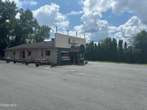 Conventional Restaurant with Parking