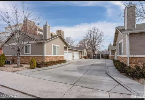 Well-Maintained 4-Plex with Garages