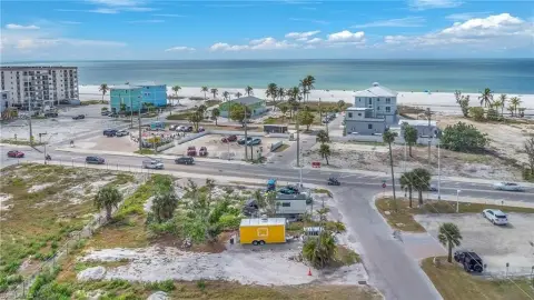 Commercial Lot Near DiamondHead Resort