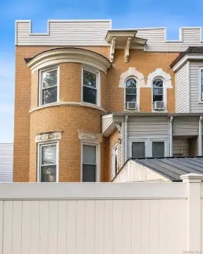 Richmond Hill Multifamily Home