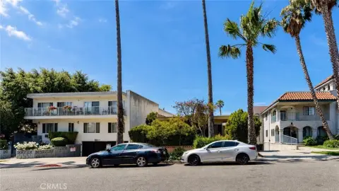 West Hollywood Triplex with Courtyard