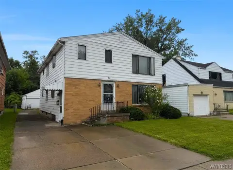 Duplex with Hardwood Flooring