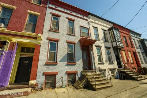 Brick Duplex with Separate Utilities