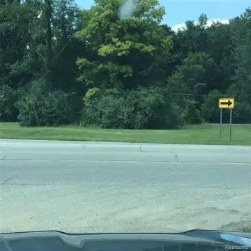 Split-Zoned Commercial/Residential Land Parcel