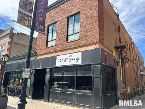 Fully Leased Mixed-Use Property