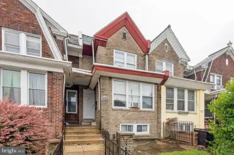 2-Unit Duplex with Hardwood Floors