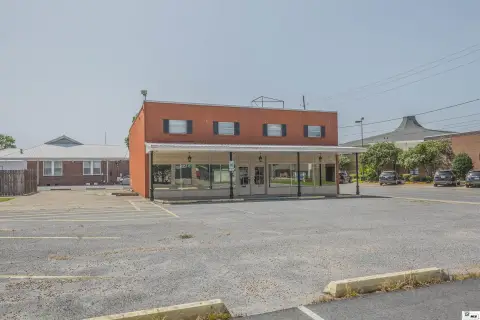 Flex Building with Warehouse Space