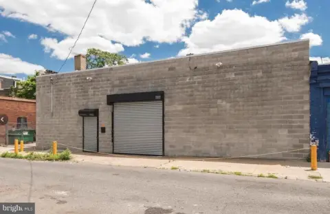 Warehouse Near Broad Street Intersection
