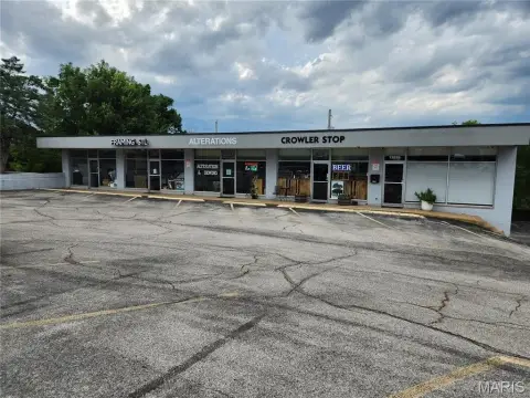 10-Unit Retail Building