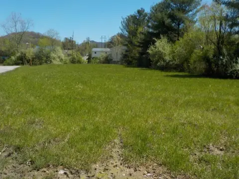 Residential Land in Pikeville, KY