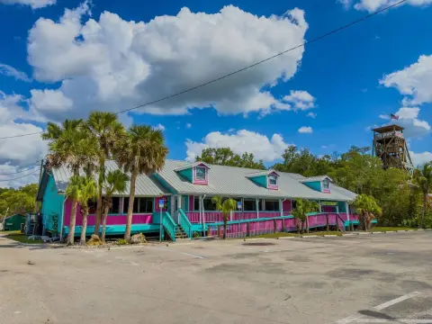 Waterfront Commercial Building in Everglades City