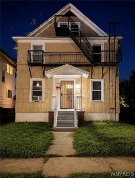 10-Unit Apartment Building