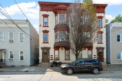 6-Unit Brick Apartment Building