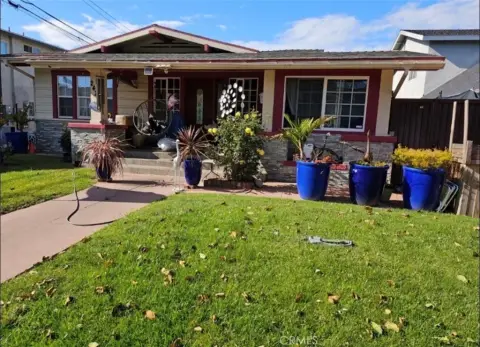 Long Beach Quadruplex in Rose Park