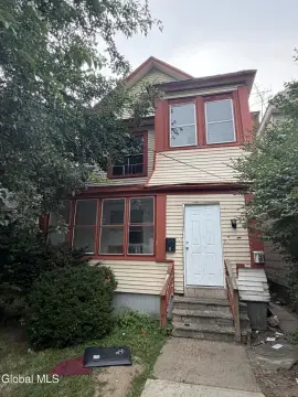 Eight-Bedroom Duplex